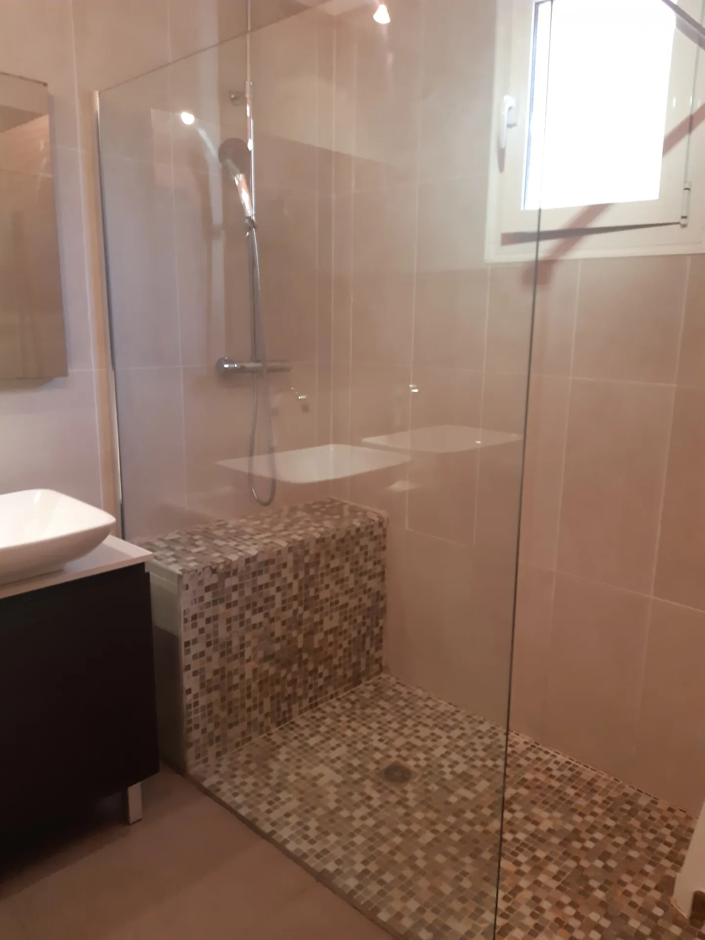 Sciaccarellu – salle de bain, Villa Iché-Poggi au Ruppione