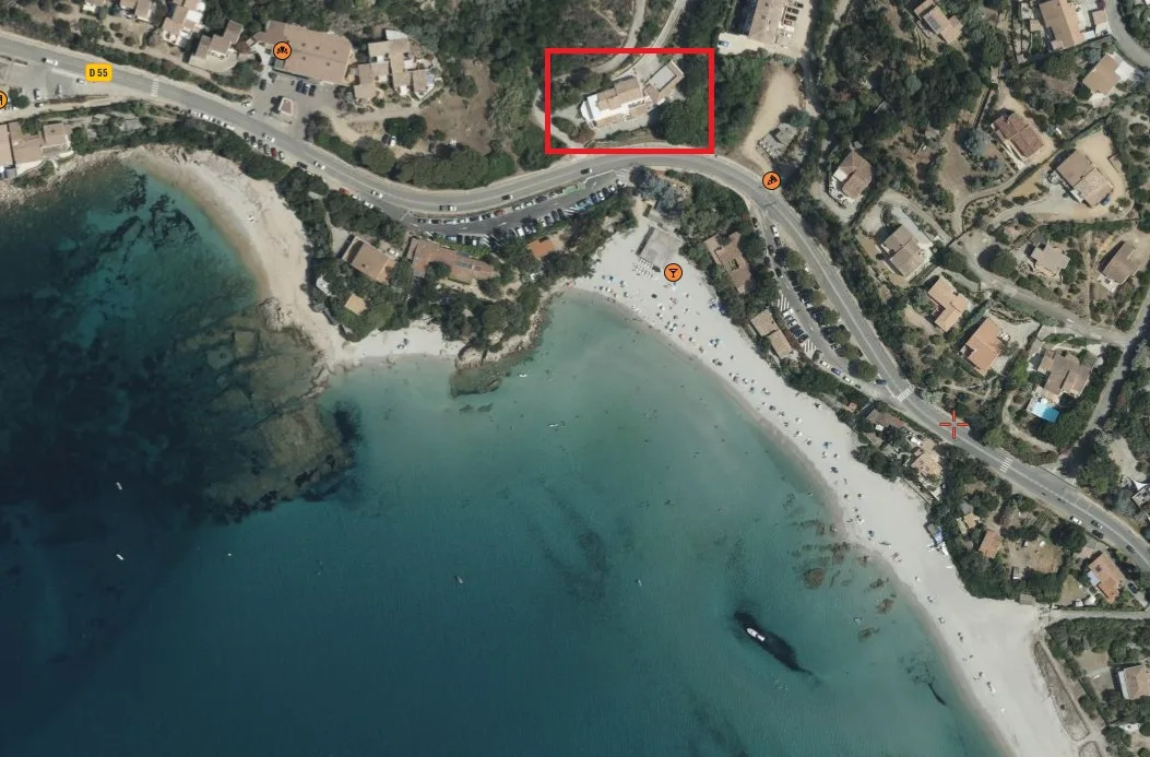 Vue aérienne de la Villa Iché-Poggi et de son emplacement au Ruppione